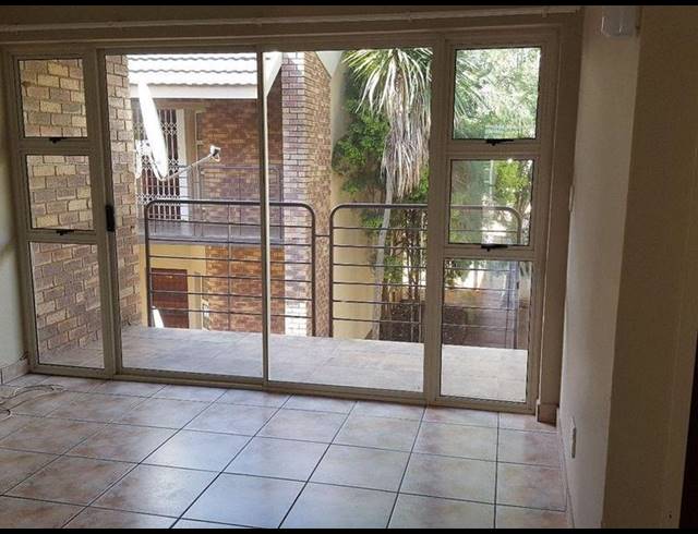2 BEDROOM PROPERTY TO RENT IN DASSIE RAND